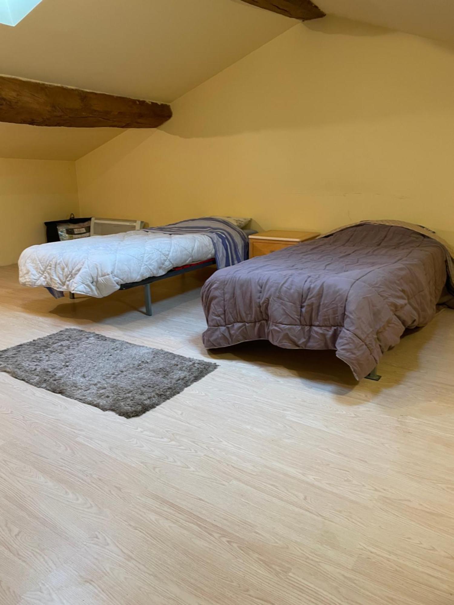 Chambre Simple Proche Aeroport Pusignan Extérieur photo
