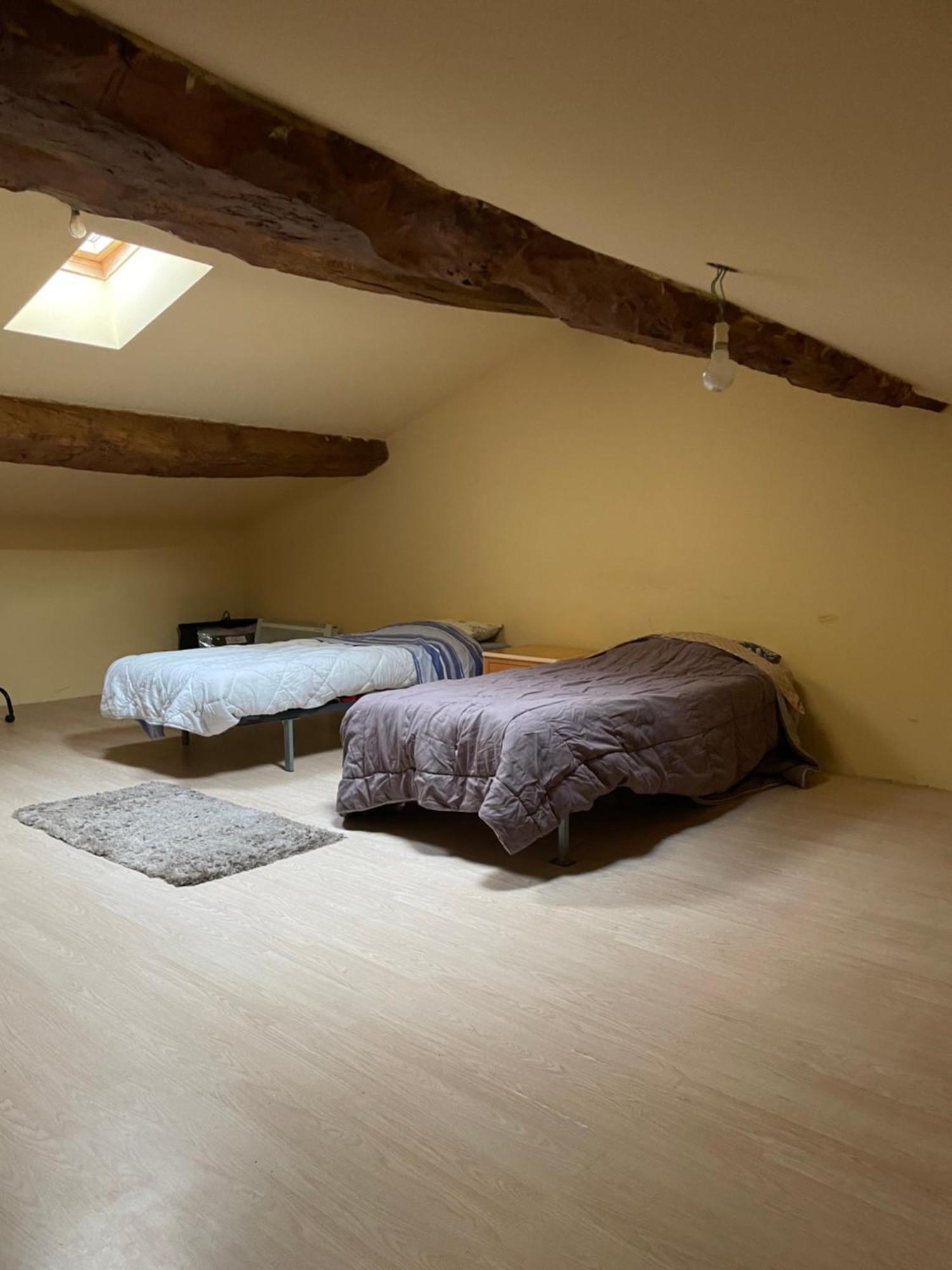 Chambre Simple Proche Aeroport Pusignan Extérieur photo